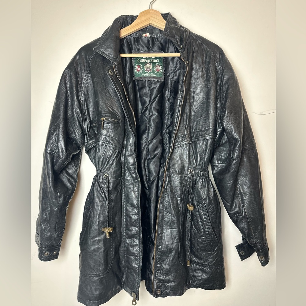 VINTAGE 90s cinched waist hourglass black leather jacket women’s Small/Medium.